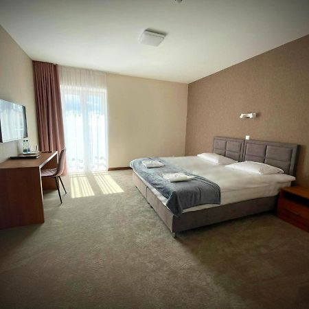 M&W Hotel Wronowski Lomza Exterior photo